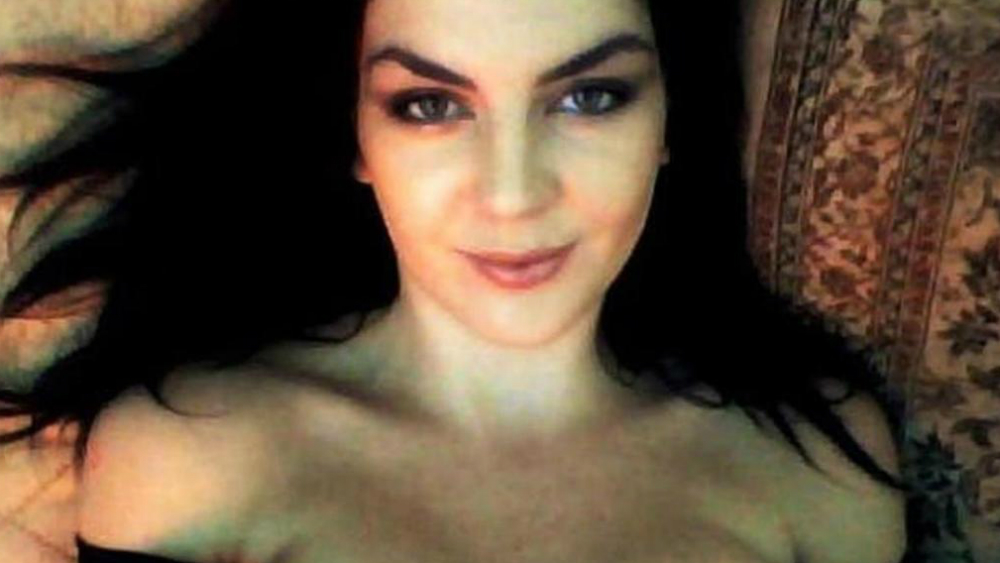 Mamá ebria mata a su bebé tras dormirse sobre su cuerpo