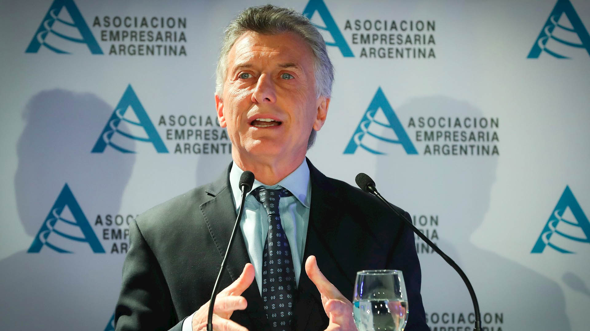Macri reconoce errores y justifica medidas económicas Macri reconoce errores y justifica medidas económicas
