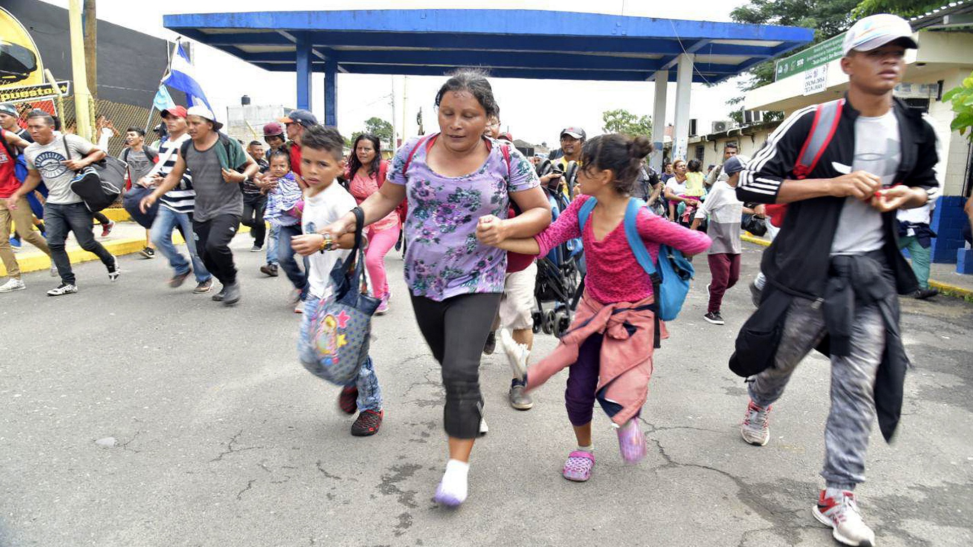 Migrar a EE.UU. cuesta 11 mil 500 dólares a centroamericanos