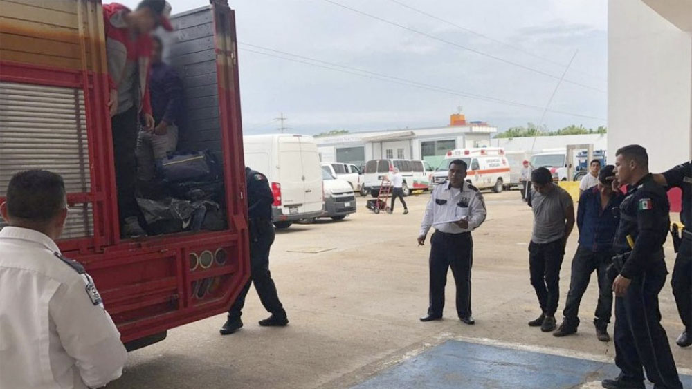 Rescatan a 45 migrantes en Veracruz