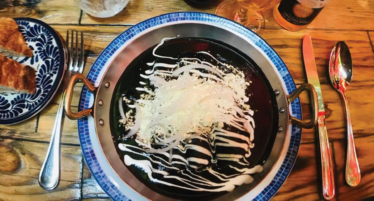 Los deliciosos sabores de Puebla - mole-poblano