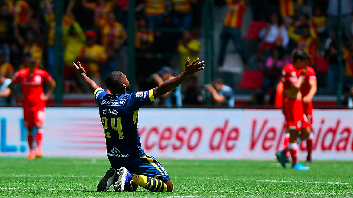 Morelia agrava crisis del Toluca tras vencerlo 2-0