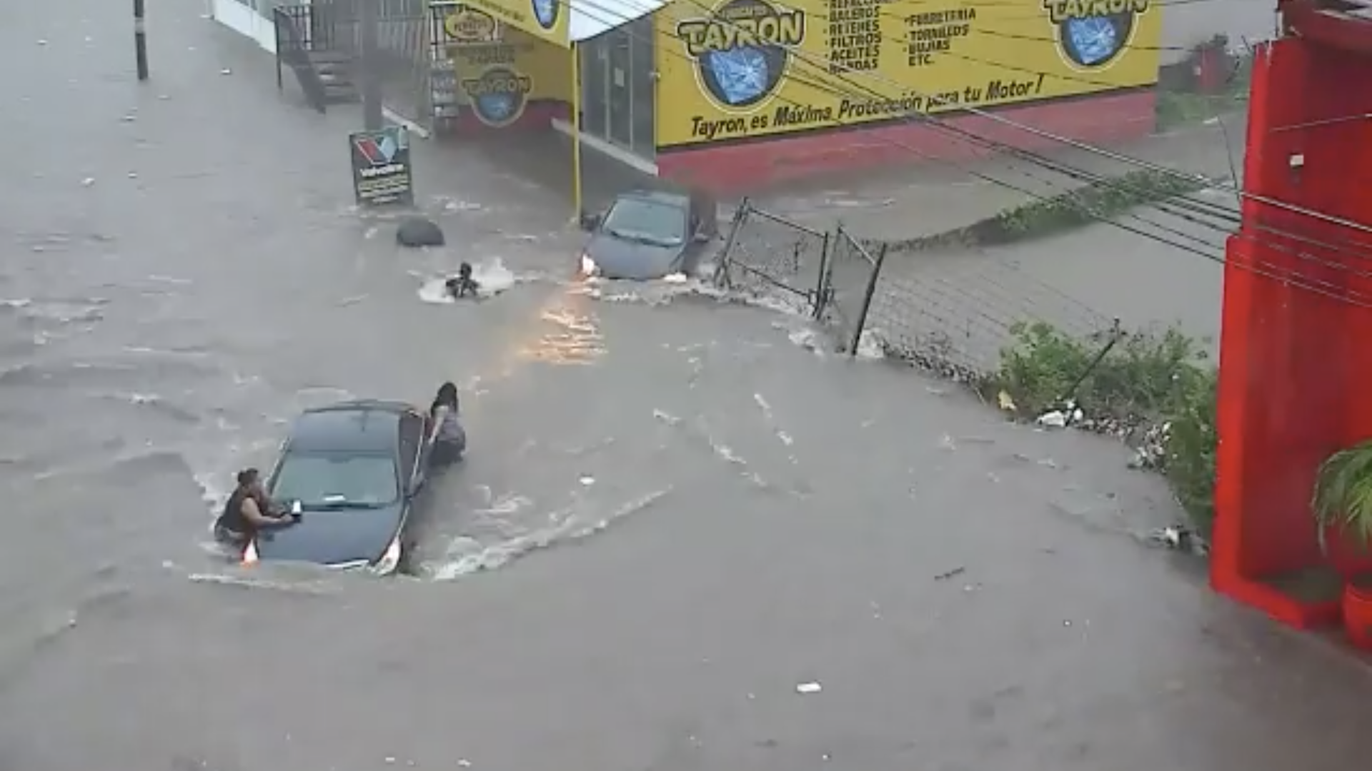 Encuentran cadáver de mujer que cayó en una alcantarilla de Culiacán, Sinaloa