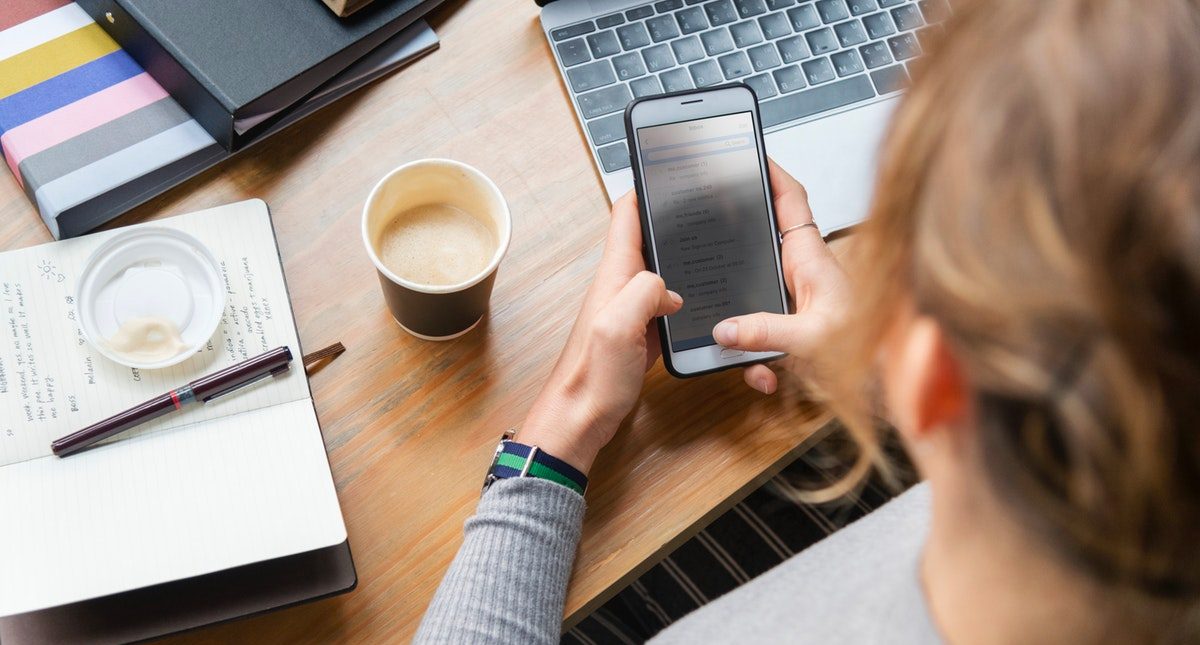 Violencia de género obliga a mujeres a trabajar desde casa