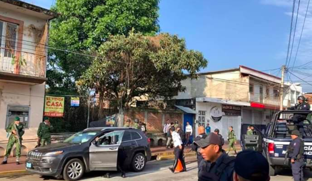 Muere mujer atropellada previo al desfile en Michoacán