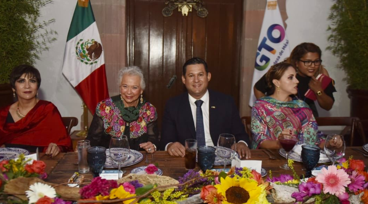 Olga Sánchez Cordero arriba a Dolores Hidalgo para Grito de Independencia