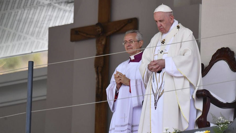 El papa Francisco pide acoger a migrantes