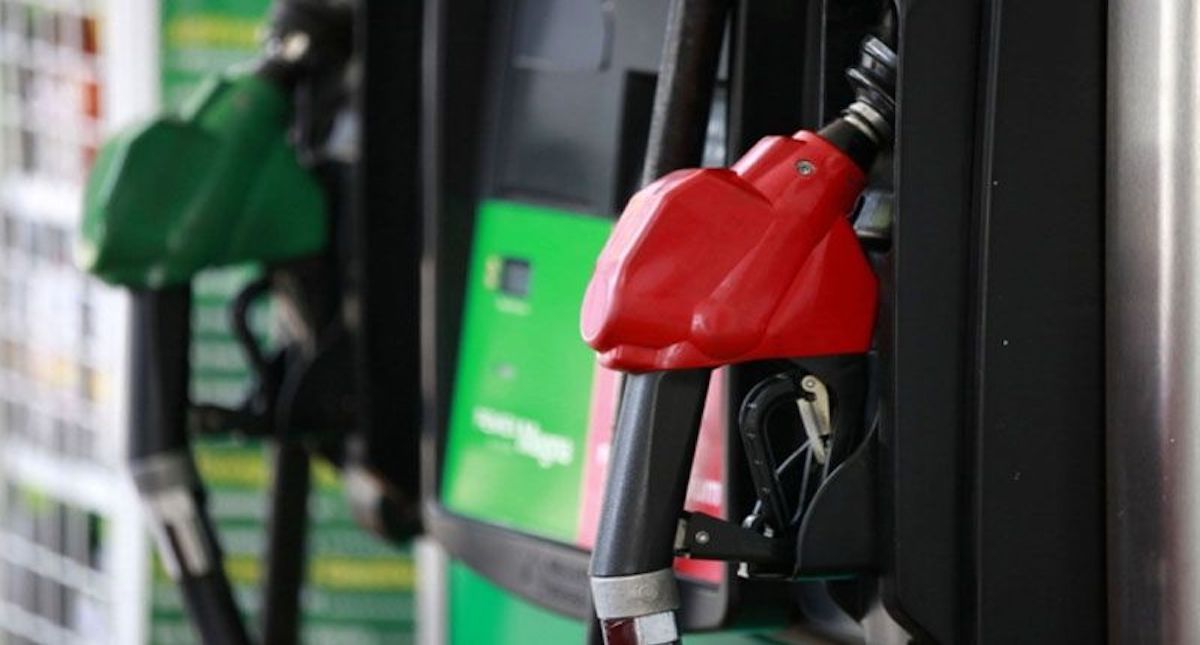 Gasolina no subirá pese a precios del petróleo: Profeco