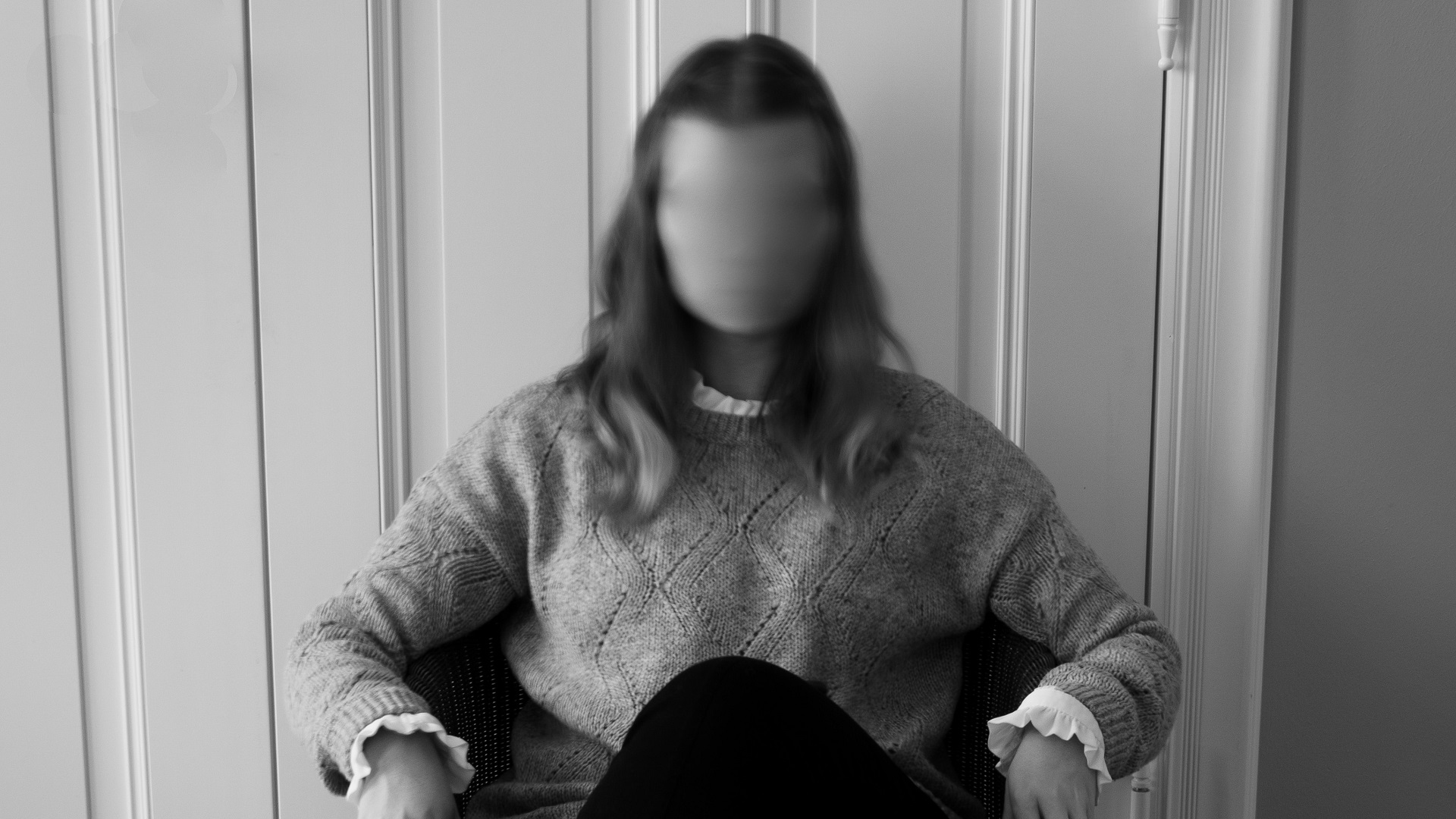 Mujer desarrolló 2 mil 500 personalidades por abusos de su padre