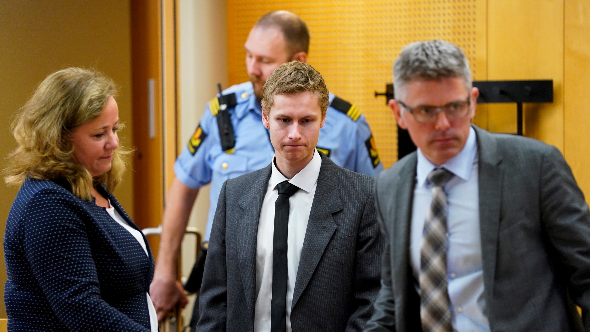 Prolongan prisión preventiva de tirador en mezquita de Noruega