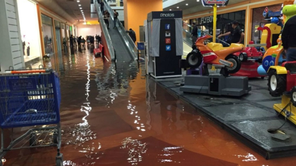 Se inunda Plaza Aragón