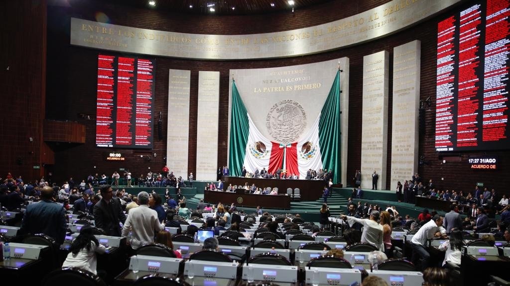 Diputados reanudarán sesión hasta el 18 de septiembre tras bloqueo de la CNTE