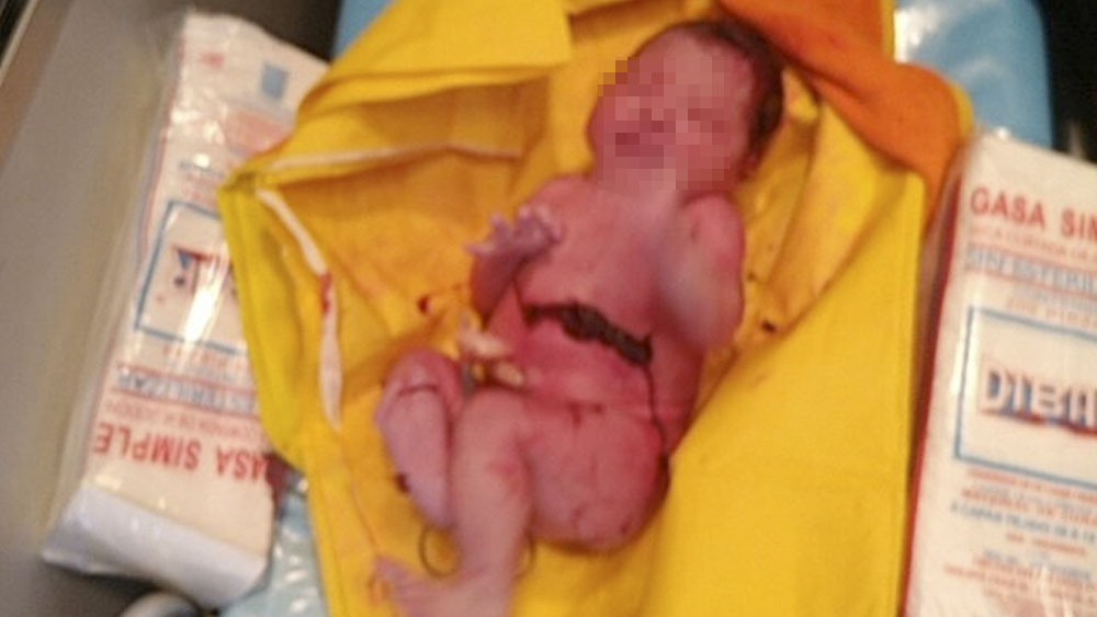 Abandonan a recién nacida en Plaza Galerías