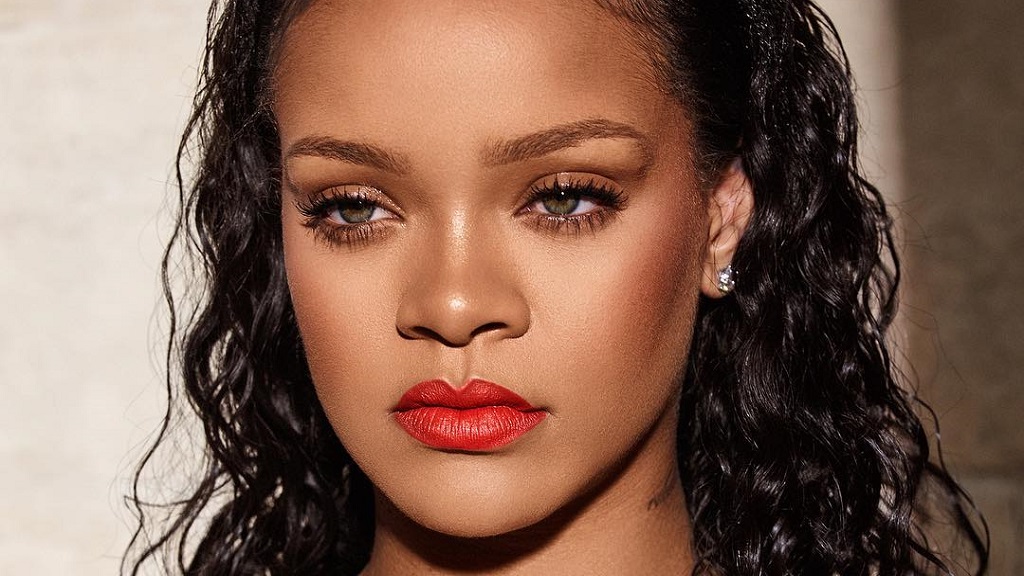 Rihanna ayudará a víctimas del huracán Dorian en Bahamas