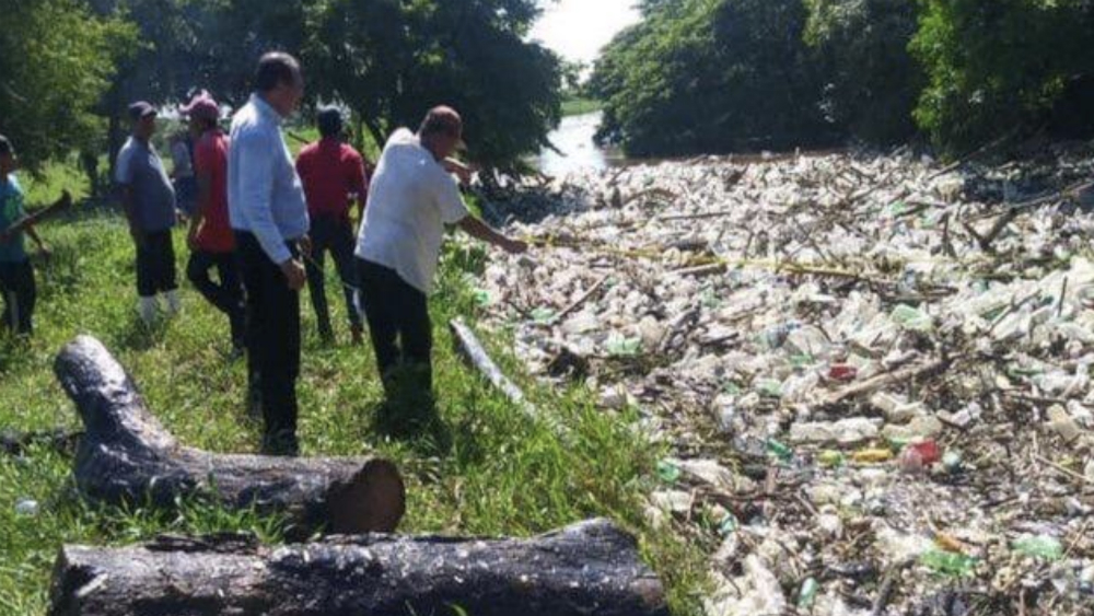 Recolectan 100 toneladas de basura del Río Blanco, Veracruz