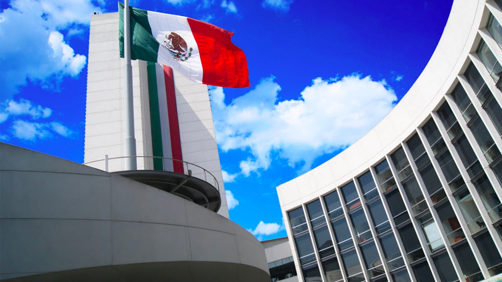 CNTE realizará plantón este martes en el Senado