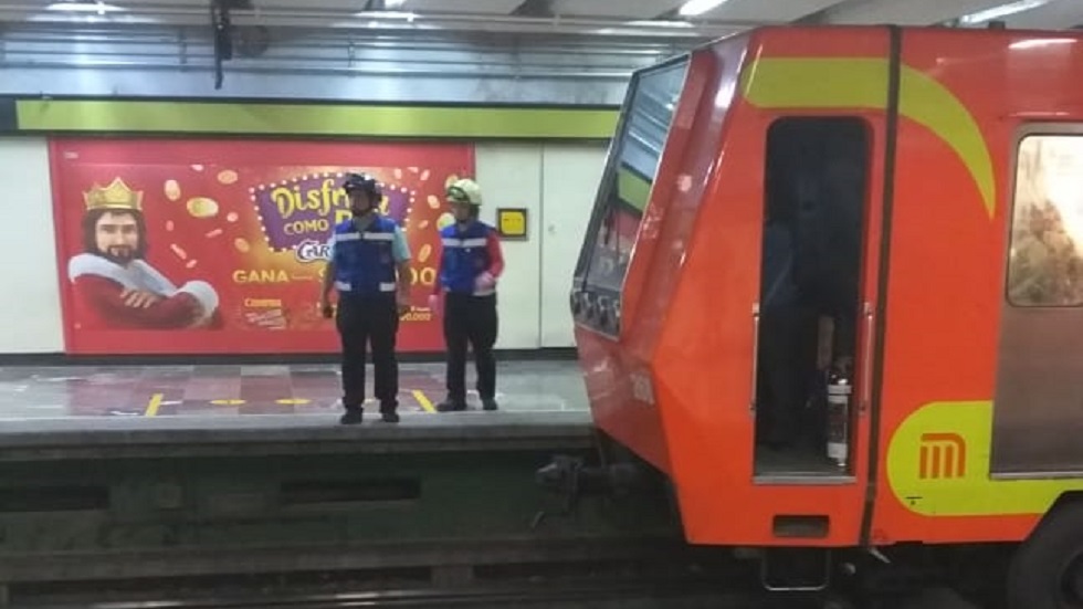 Convoy del Metro arrolla a mujer en Centro Médico
