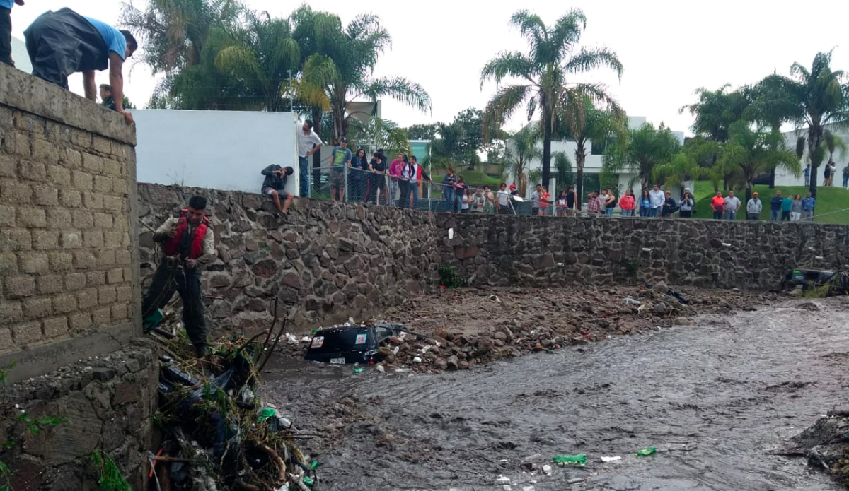 Lluvias en Tlajomulco de Zúñiga, Jalisco, dejan dos mujeres muertas