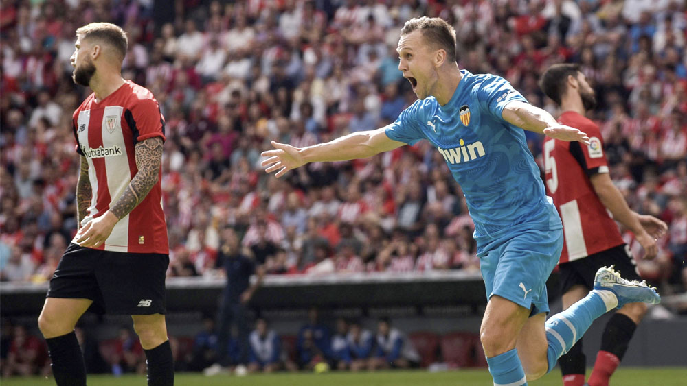 Valencia gana y acaba con la buena racha del Athletic