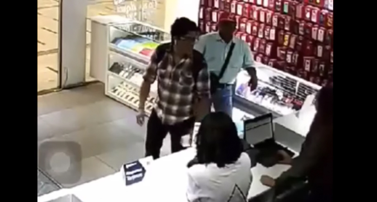 #Video Hombre agrede a empleadas de tienda en el Tren Suburbano