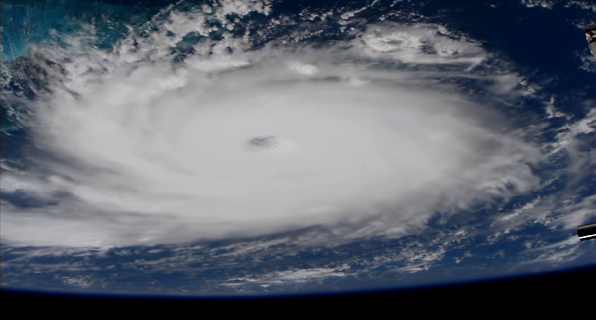 Suspenden peajes en autopistas de Florida por huracán Dorian