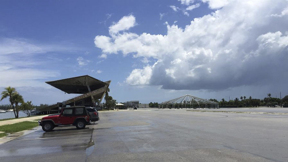 Cancelan cientos de vuelos en EE.UU. por huracán Dorian