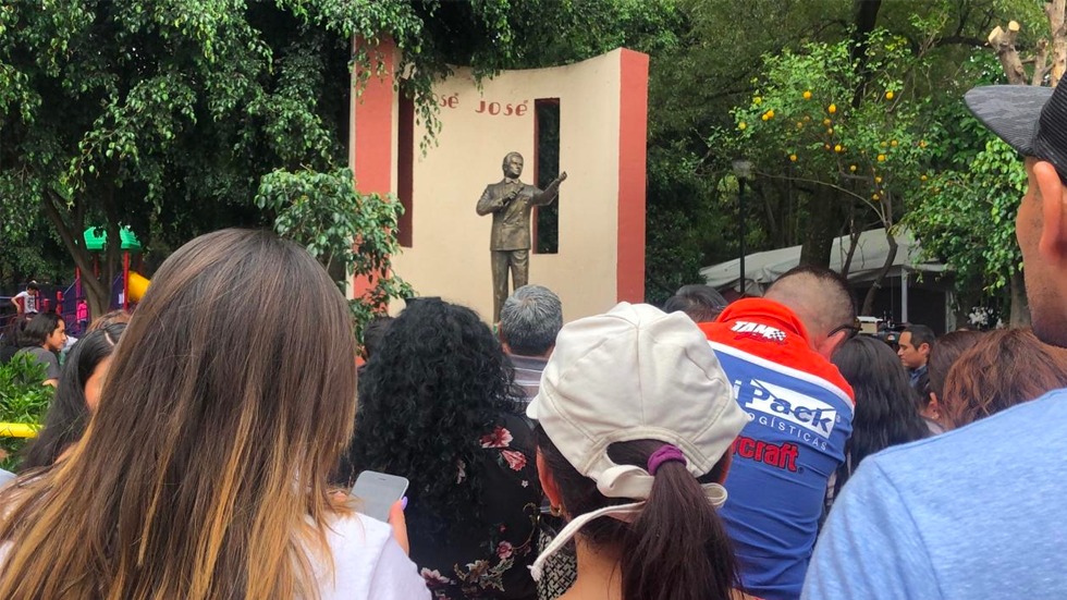#Fotos Rinden homenaje a José José en el Parque de la China de Clavería