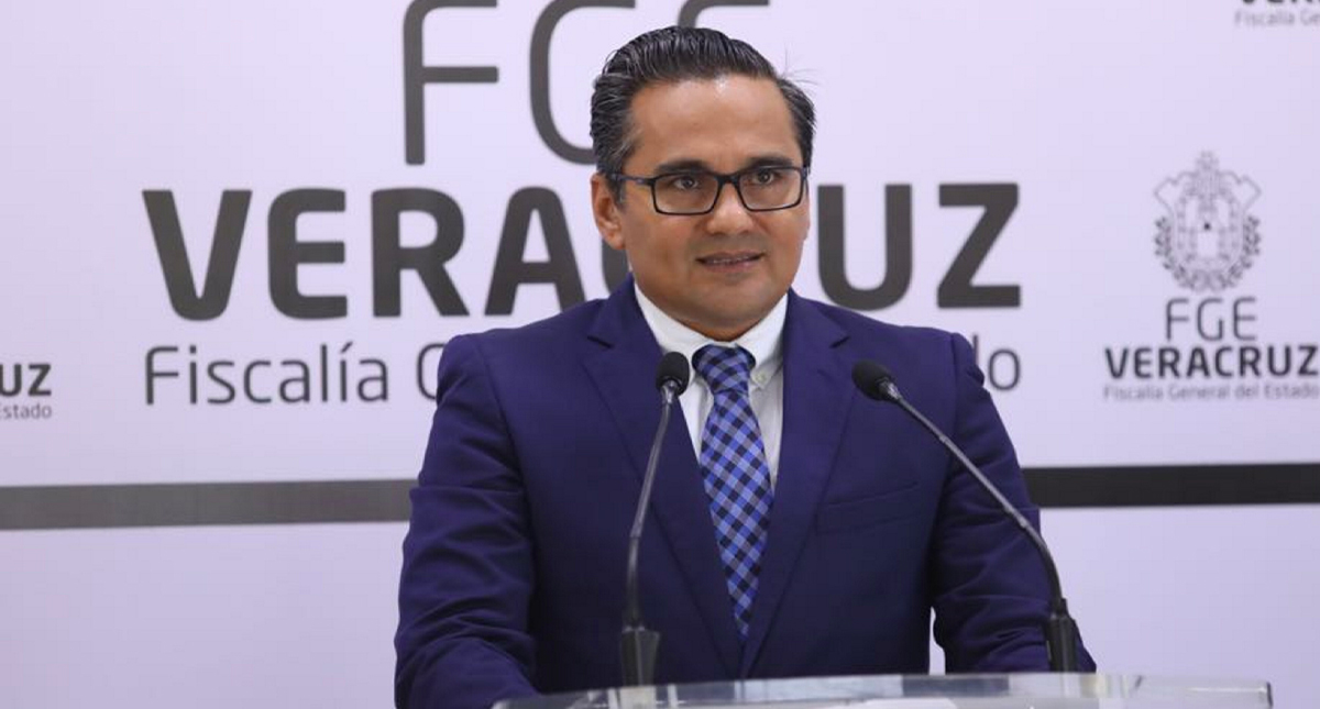 Desechan amparo a Winckler contra destitución temporal como fiscal