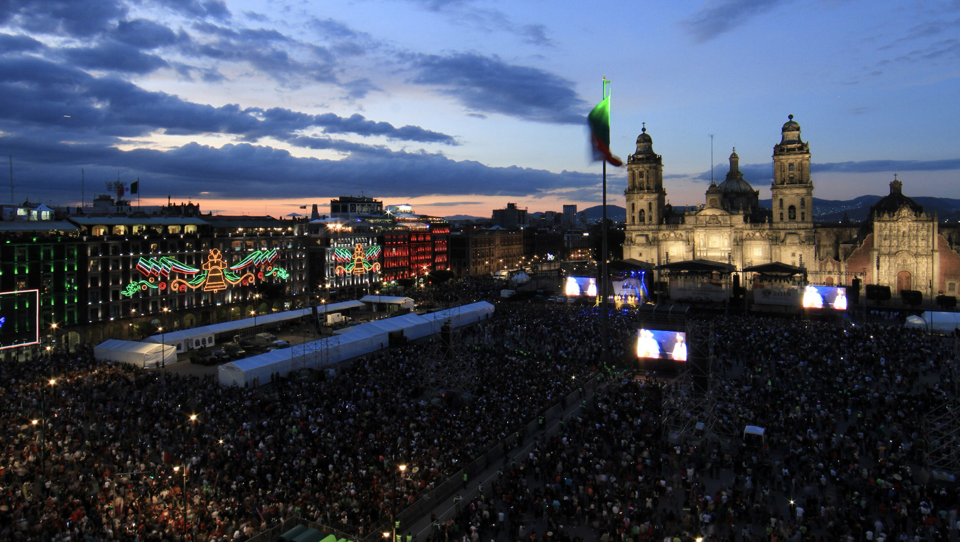80 mil personas acuden al Zócalo para el Grito de Independencia
