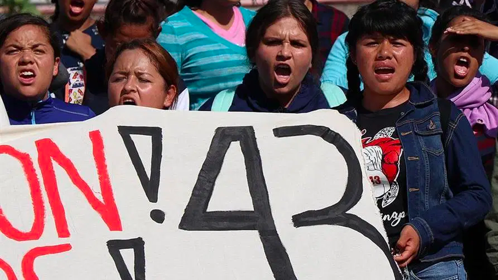 Juez liberó a tres personas más vinculadas al caso Ayotzinapa: Encinas