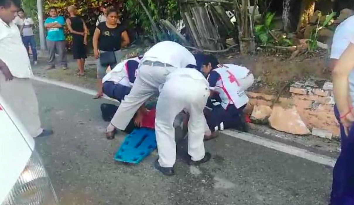 Volcadura de taxi deja al menos cuatro lesionados en Acapulco