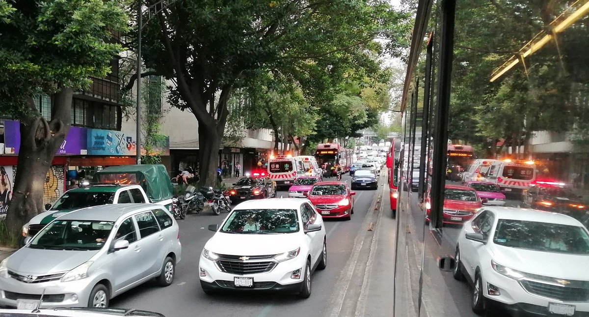 Accidente de Metrobús con taxi deja 10 lesionados en Insurgentes Sur - accidente-entre-metrobus-y-taxi-sobre-insurgentes-sur