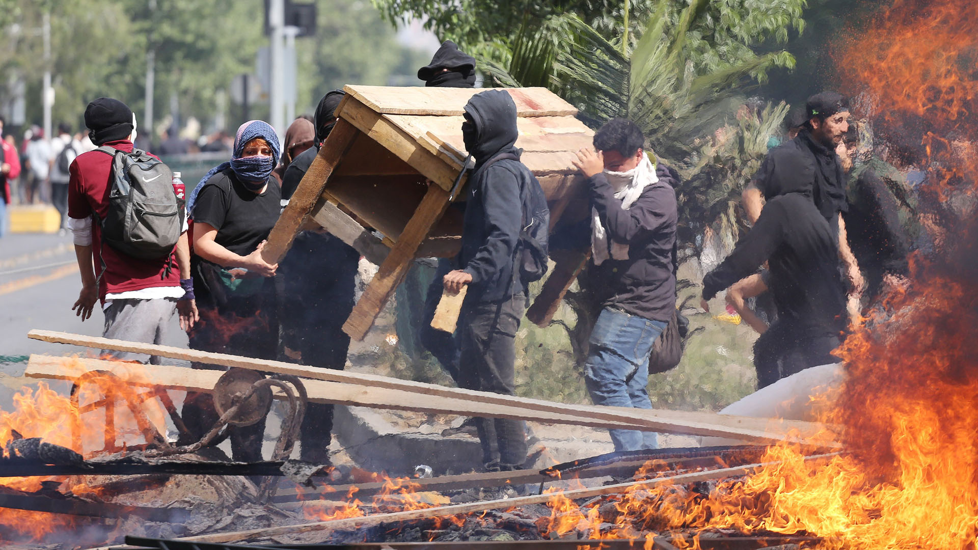 Protestas dejan tres muertos en Chile - actos-vandalicos-en-protestas-contra-el-gobierno-de-chile
