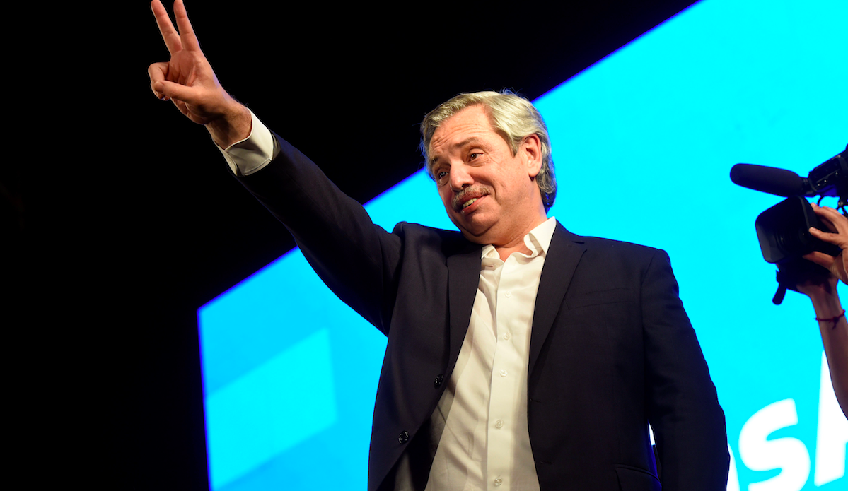 Macri felicita a Fernández por su triunfo y pide transición ordenada