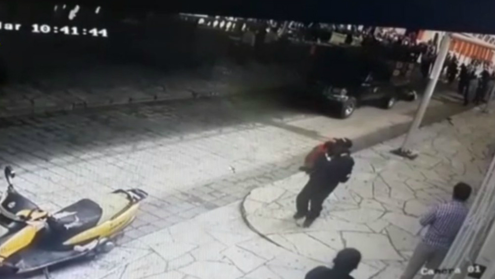 #Video Amarran y arrastran a alcalde en Chiapas