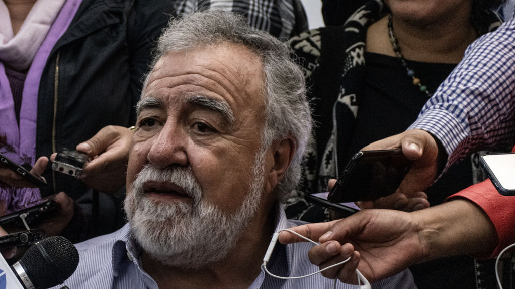 Encinas asegura que “muchos saben mucho” sobre el caso Ayotzinapa