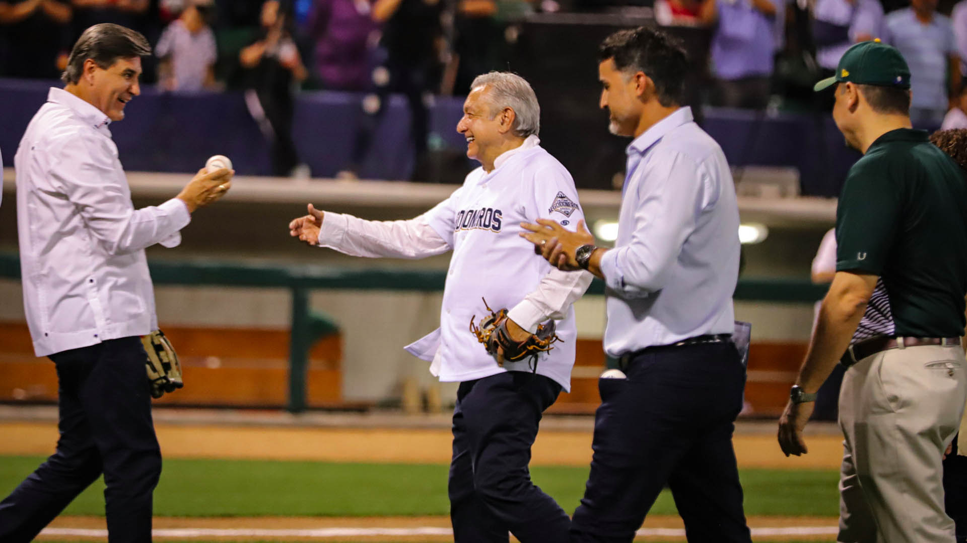 López Obrador inaugura temporada de Liga del Pacífico en Guasave - amlo-guasave-lopez-obrador-beisbol