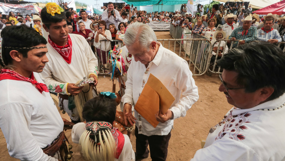 Ofrecerá López Obrador disculpas a pueblos indígenas en 2021