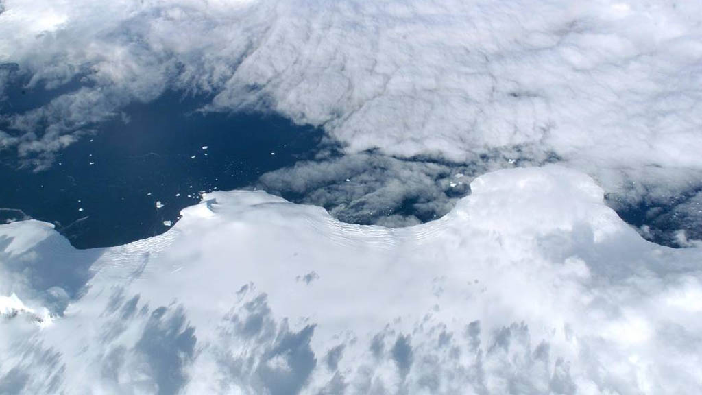 Gran iceberg se desprende en la Antártida
