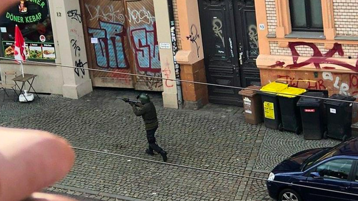 Alemania califica como atentado el ataque contra sinagoga en Halle