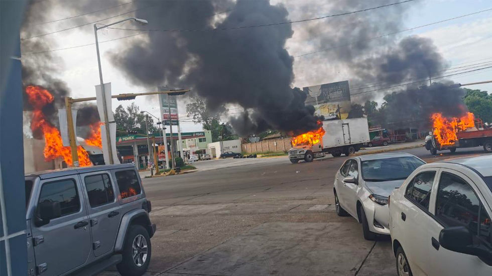 Portero de Dorados se burla de enfrentamientos en Culiacán; denuncia hackeo