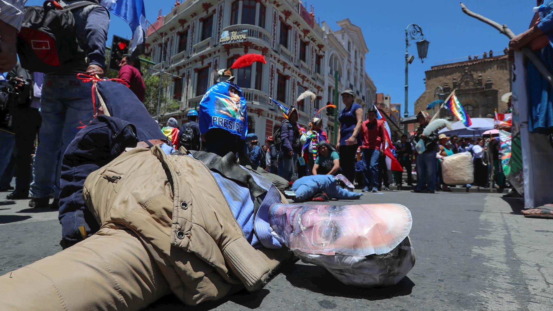Enfrentamientos en Bolivia dejan dos muertos Enfrentamientos en Bolivia dejan dos muertos