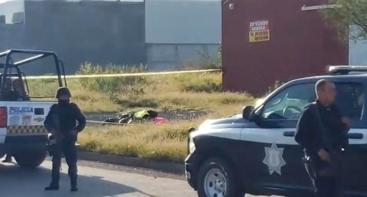 Tiran a la calle bolsas con restos humanos en Celaya