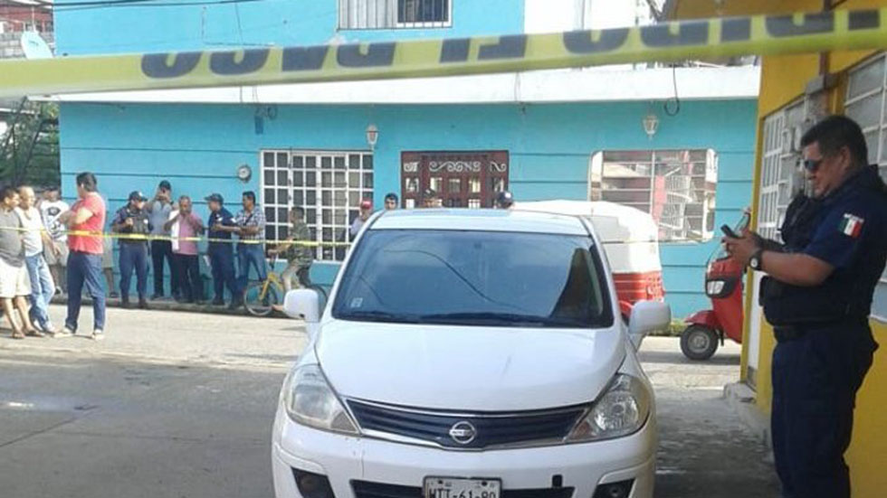 Asesinan en Villahermosa a policía preventivo - calle-acordonada-donde-ocurrio-asesinato-de-policia