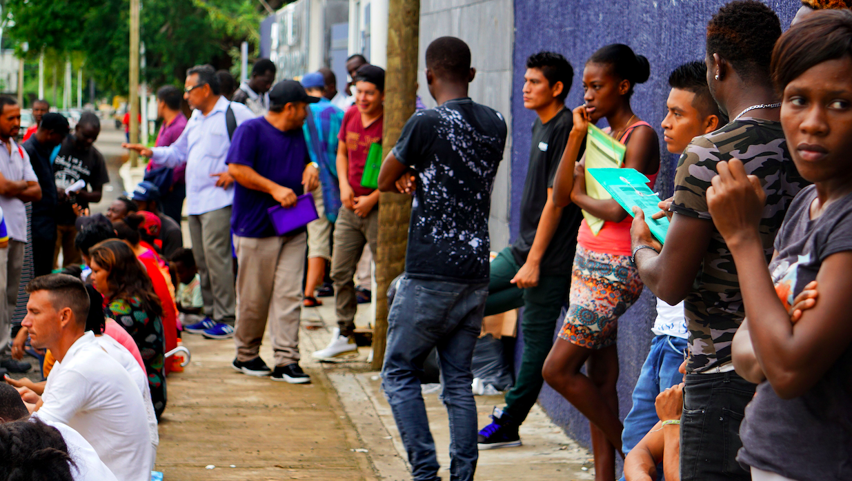 A un año de la llegada de caravanas de migrantes a México