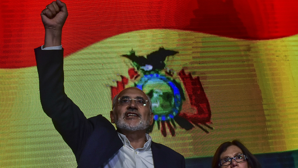 Carlos Mesa advierte: “o a la cárcel o a la presidencia” de Bolivia