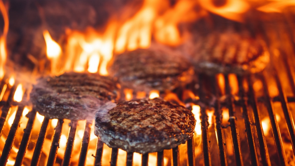 Carne para hamburguesa contiene soya y piel de pollo: Profeco