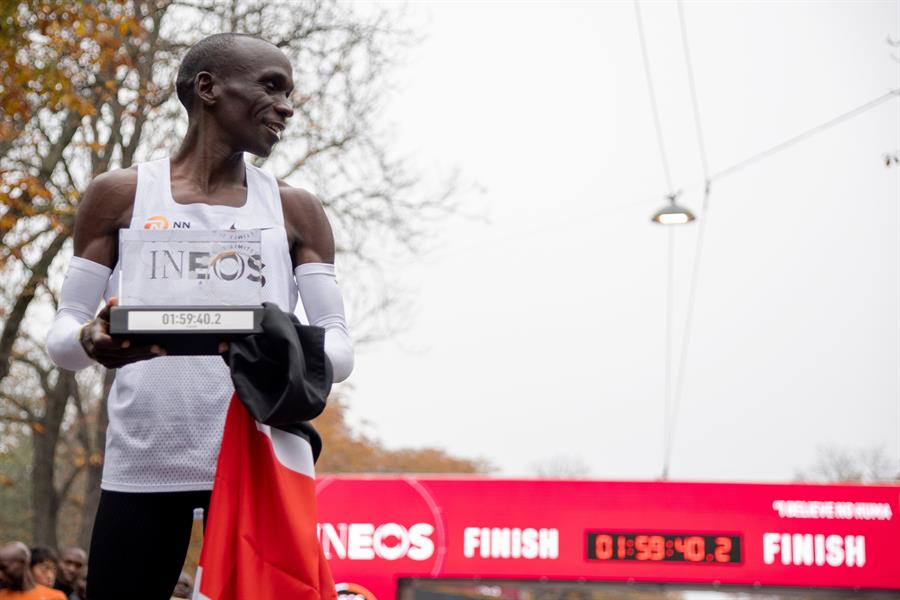Kipchoge termina maratón en menos de dos horas e impone nuevo récord - cdadd3b6f183b1f55c8c1da812a5a70a35dffdf6w