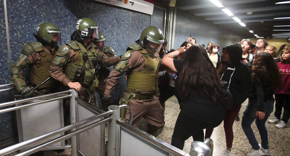 Ejército decreta toque de queda en Santiago de Chile por disturbios