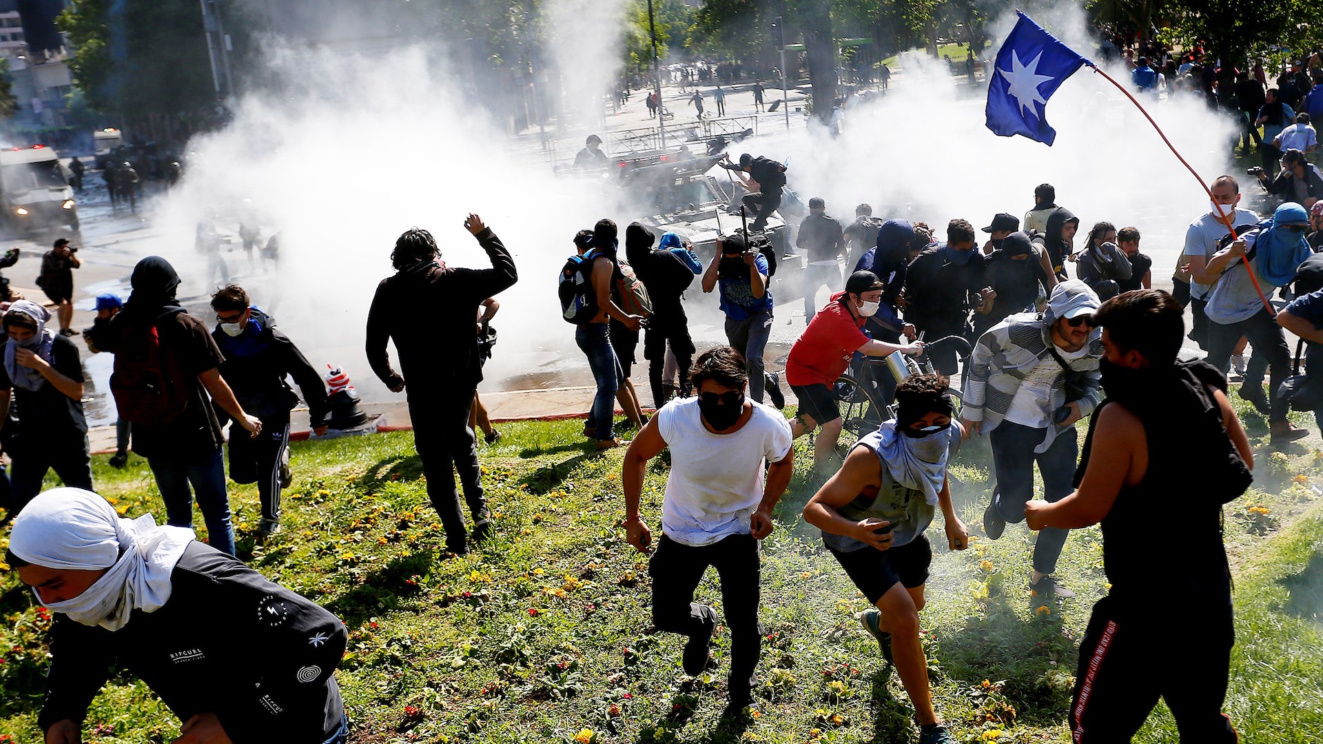 Diputados de Chile aprueban proyecto para anular el alza a tarifa del metro